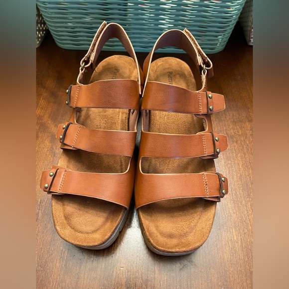 PIERRE DUMAS Essence Flatform Sandal - Picture 6 of 8